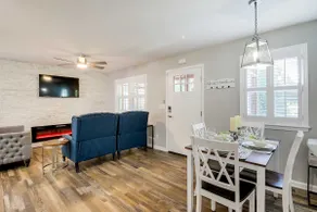 Step-Free Home w/ Fire Pit - 3 Miles to USC! - Image 5