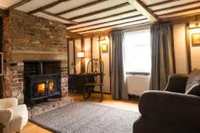 Navigation Cottage on the Historic Sea Lock overlooking the Nature Reserve - Image 4