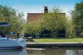Navigation Cottage on the Historic Sea Lock overlooking the Nature Reserve - Image 2