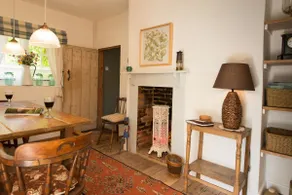 Romney, a cosy Victorian cottage in a picturesque Suffolk village - Image 4
