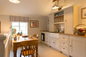 The Stables, relax in 5 star style and comfort with lovely walks all around - Image 5