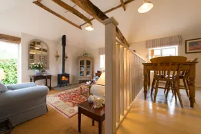 The Stables, relax in 5 star style and comfort with lovely walks all around - Image 3