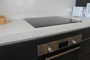 Brand New 2 BR Apt in Surfers for 6 People - Image 2