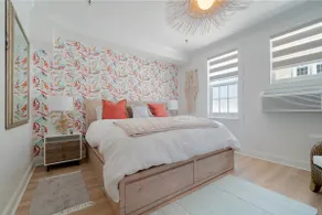 Coral Reef King Retro King Suite - near Beach - Image 2