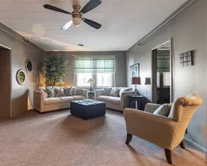 The Townsend 2 BR Apartment Located On The Bricks - Image 4