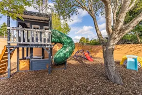 Backyard playground & 1 mile to the beach - Image 2