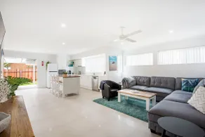 Sandy Feet Retreat I Pet Friendly I 1 Min Walk to Beach - Image 3