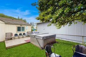 Cozy family beach cottage with hot tub, deck, WiFi - Image 2