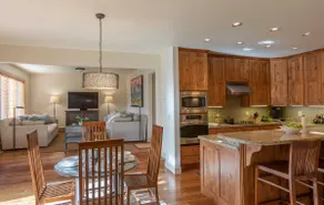 JHRL - Mystic Moose, Beautifully Renovated - Image 5