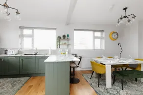 Beautiful Modern Home In Dingle 5 min walk to town - Image 4