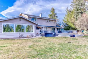 Spacious Home - Golf Course Views Central AC WiFi & Alfresco Living - Image 3