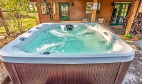 Log Cabin sleeps 20 with hot tub, EV Charger, firepit - Image 5