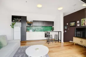 Green getaway 1 Bedder Loft@ St Kilda w/ parking - Image 5