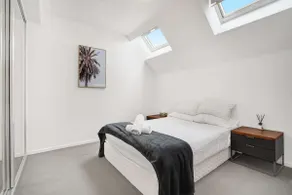 Green getaway 1 Bedder Loft@ St Kilda w/ parking - Image 3