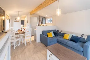Beach Lodge - Sizewell - sleeps 4 guests  in 2 bedrooms - Image 3