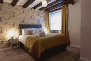 Host & Stay - Iris Cottage - Image 4