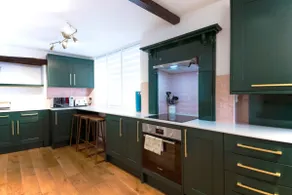Host & Stay - Iris Cottage - Image 2