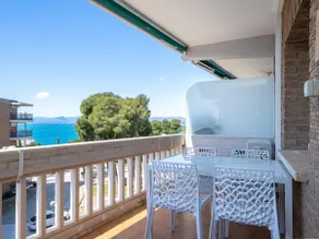 Apartment with sea views only 9km Port Aventura - Image 5