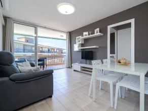 Apartment with sea views only 9km Port Aventura - Image 2