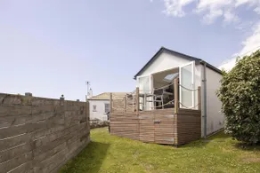 Stylish Boatshed with Sea Views Private Parking - Image 5