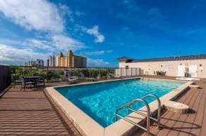 Cozy Condo With Pool Steps From Vanderbilt Beach - Image 2