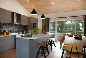Acacia House - Image 3