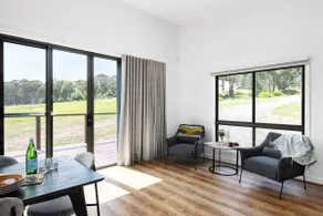 Banksia Villa - Modern two bedroom Villa - Image 5