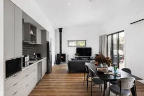 Banksia Villa - Modern two bedroom Villa - Image 3