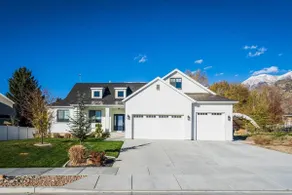 Pristine New*Home w/Hot Tub , 4 Bd 3.5 bth|Slps 18 - Image 5