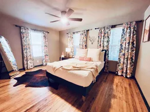 30+ Day Stay by Stockyards & Hospital-Pets Welcome - Image 3