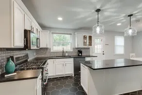 Oasis of Nashville, With a pool and Hot Tub ! - Image 2