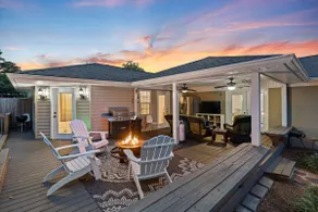 4BR Ranch Home w/Pool - 2 Ensuites- 3 King Beds - Image 2