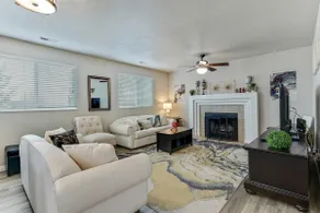 5BD Home w/ mountain view, air hockey, 30 min Ski - Image 3