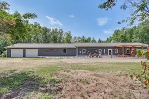 Quiet Lakefront Grand Rapids Cabin on 5 Acres - Image 2