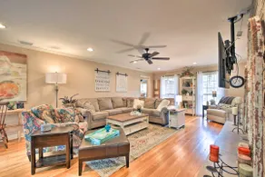 Charming Florence Getaway w/ Fireplace & Grill! - Image 4