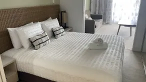 Courtyard to Pool,walk to beach,cafes & restaurant - Image 3