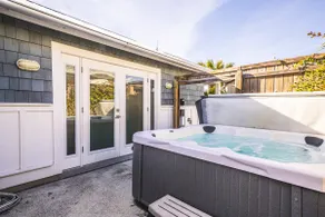 The Coconut Cottage. Hot Tub. Walk To Beach - Image 3