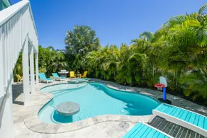 Meant to Be - 1 Block to Beach! North End! Pool & Spa,Loaded Game Room by Anna Maria Life - Image 2