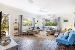 Roskell Retreat Pet Friendly 5 Mins Walk to Beach - Image 2