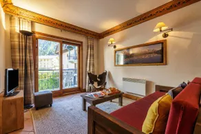 Le Cristal GM7 Mountain View, Pool, Private Sauna & Parking - Happy Rentals - Image 2