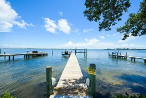 Waters Edge Cottage - Image 2