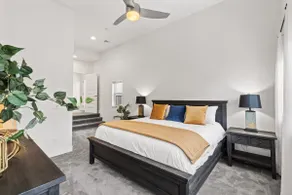 Steps from River & Old Town - Hot Tub & King Bd - Image 3