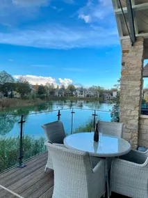 Luxury Lodge w Pool Spa Lower Mill Estate - Image 2
