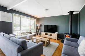 Sunfish Pet Friendly 4 Mins Walk to Beach - Image 3