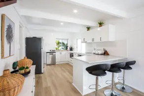 Sunfish Pet Friendly 4 Mins Walk to Beach - Image 5