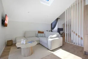 Tea Gardens Loft - Image 3