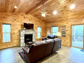 Pet Friendly Cabin, Fishing, Family, Hiking & R&R - Image 2
