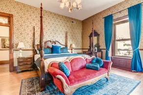 Walk to Capitol & Attractions | 3BR Historic Suite - Image 2