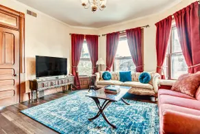 Walk to Capitol & Attractions | 3BR Historic Suite - Image 4
