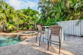 Holmes Beach Home with Pool and Ping Pong! 6 mins - Image 4
